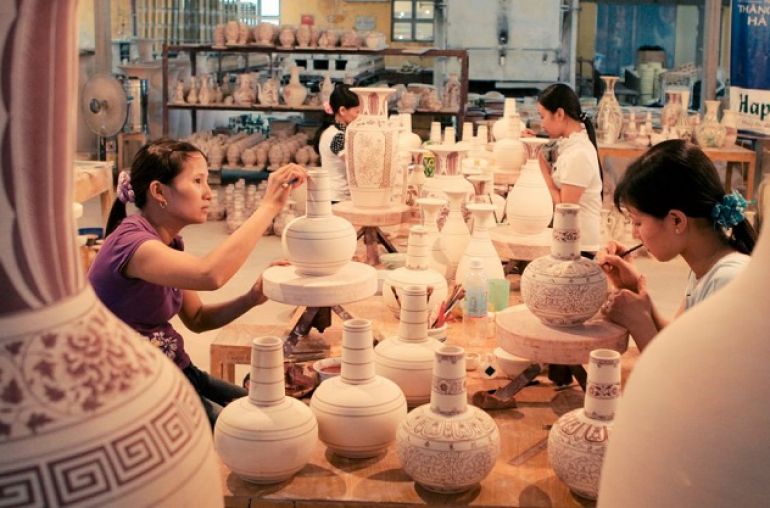 Bat-Trang-pottery-village-04